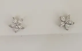 14kt White Gold Diamond Earrings