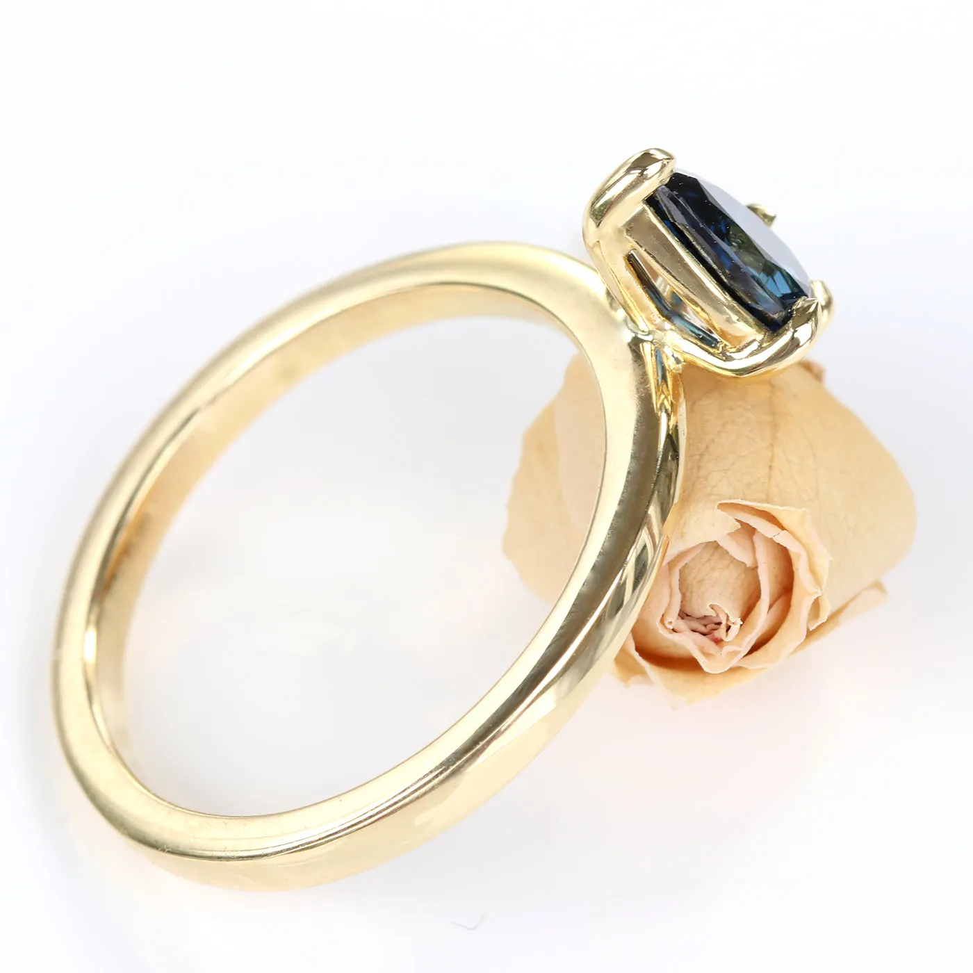 18ct Gold Deep Blue Sapphire Teardrop Ring (Size M 1/2, Resize G - P 1/2)