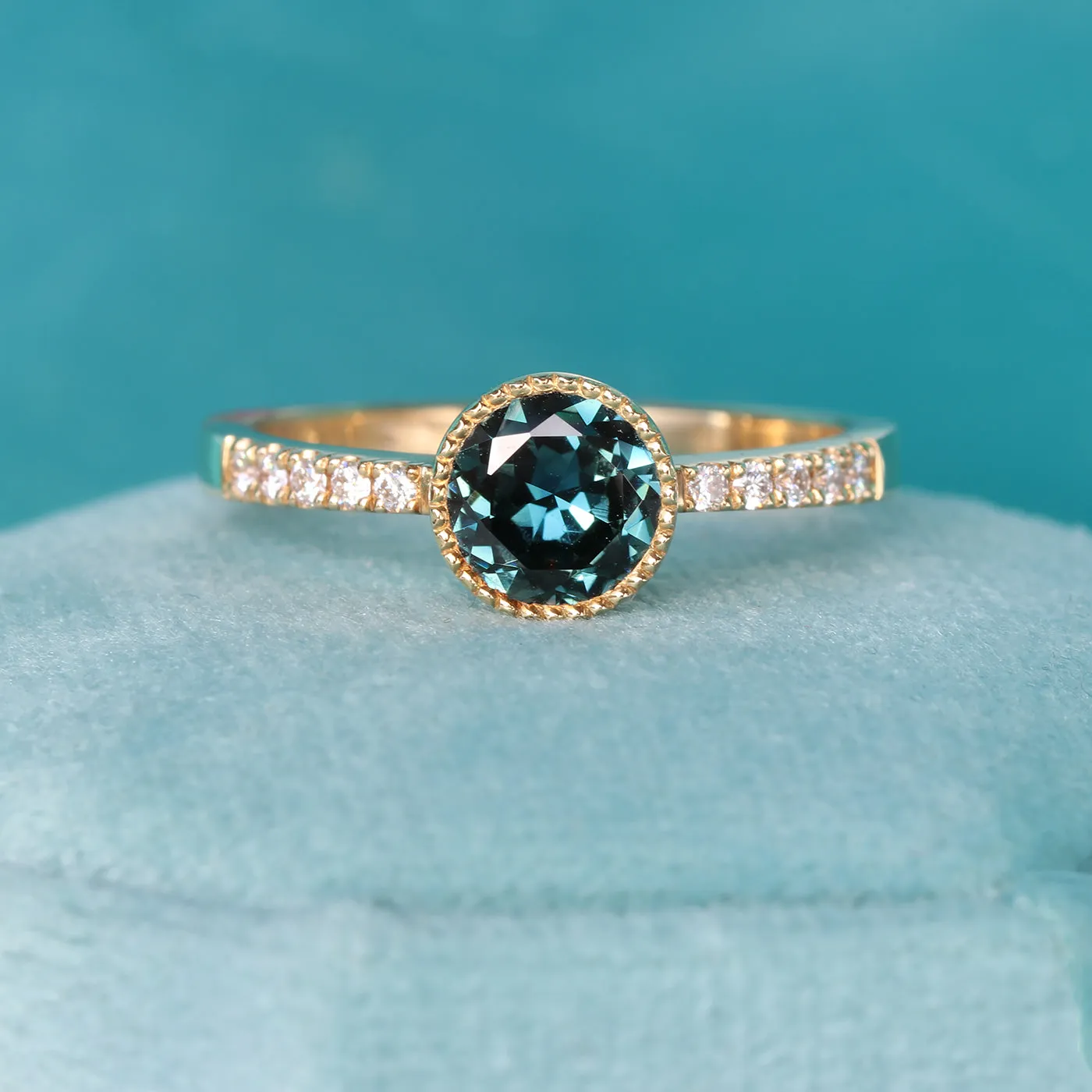 18ct Gold Parti Sapphire & Pavé Diamond Band Solitaire Engagement Ring (Size L, Resize L 1/2 - M)
