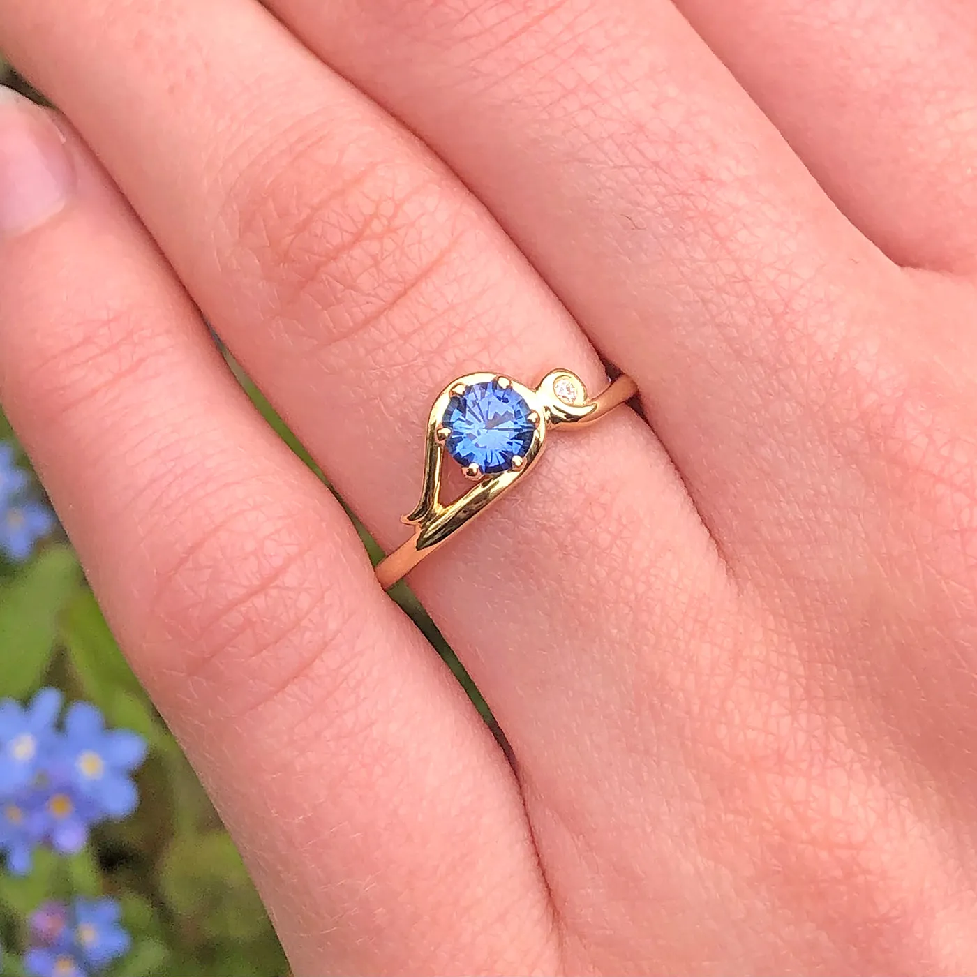 18ct Gold Sapphire and Diamond Art Nouveau Inspired Ring (Size J, Resize G - J 1/2)