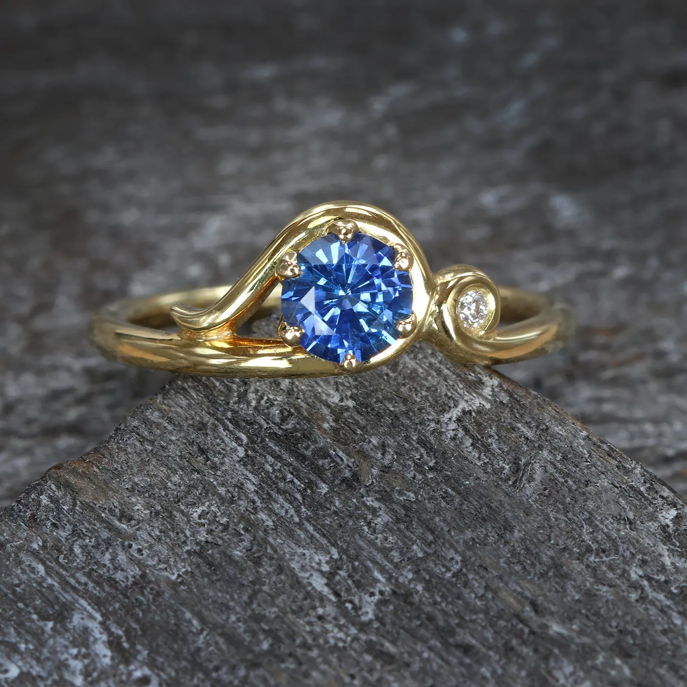 18ct Gold Sapphire and Diamond Art Nouveau Inspired Ring (Size J, Resize G - J 1/2)