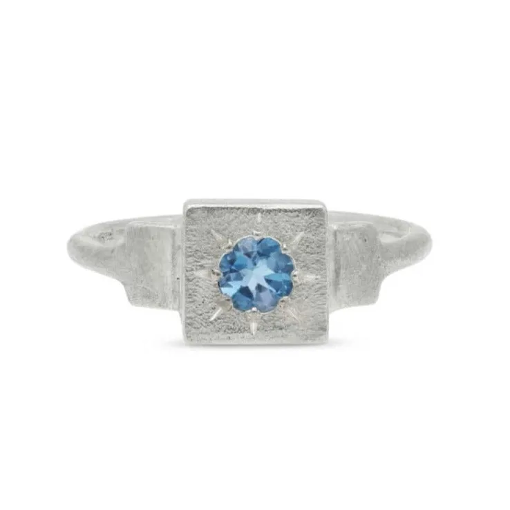 DAWN Signet Ring with Round London Blue Topaz Silver