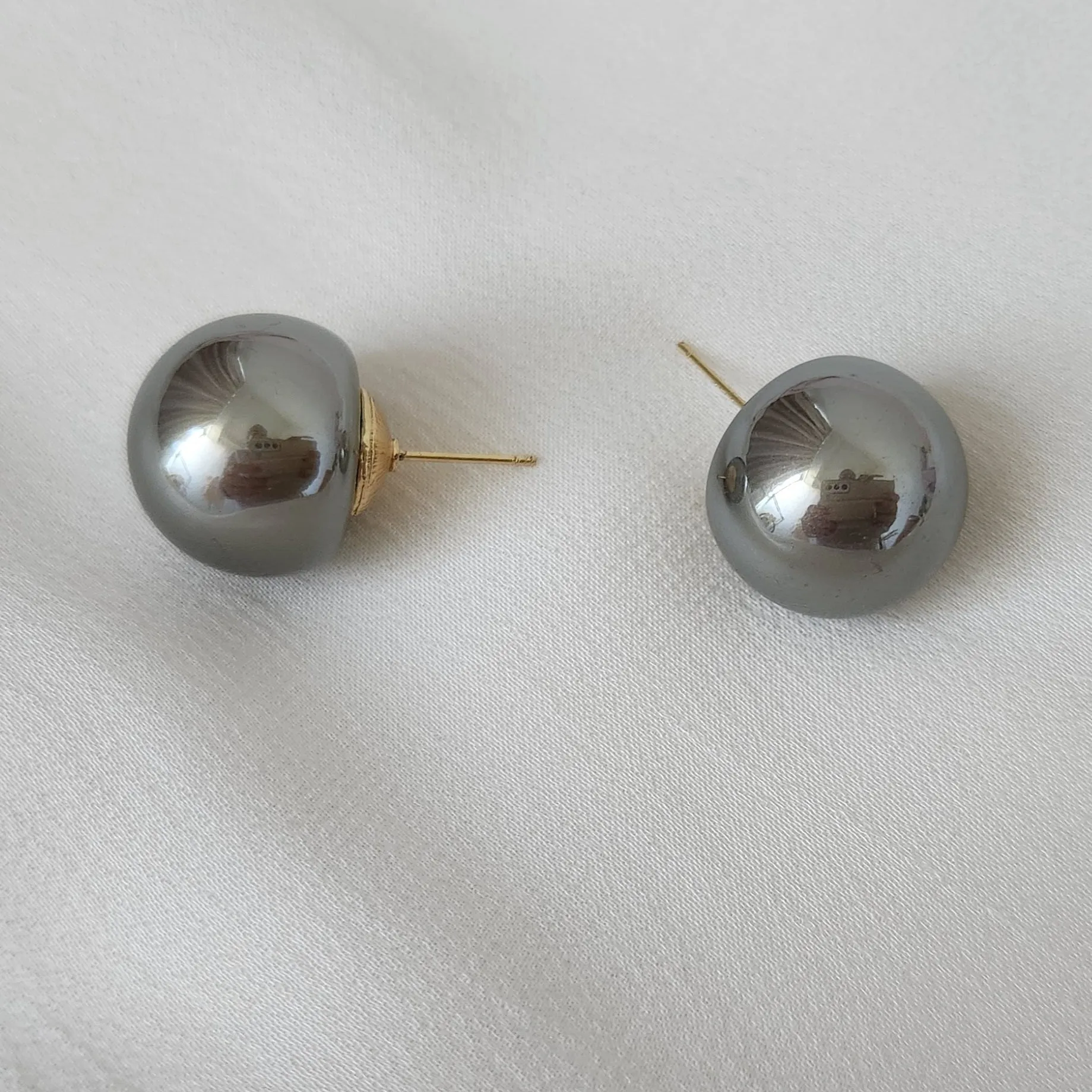 Pearl Studs Earrings Grey | Style No. 203