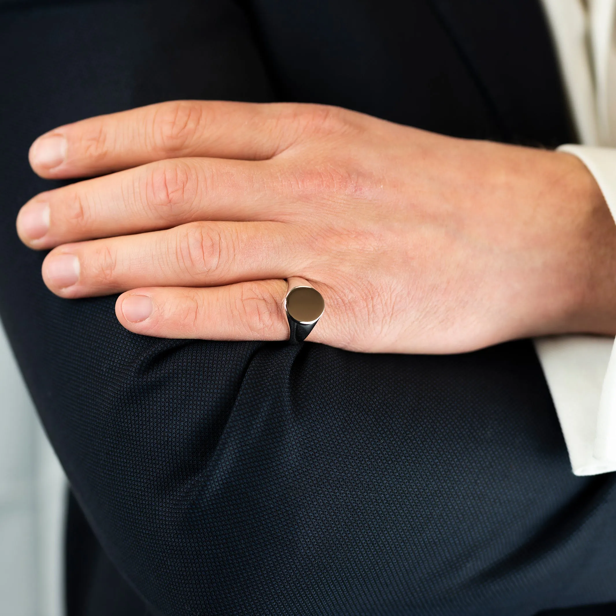Platinum 14 x 12mm Oval Signet Ring