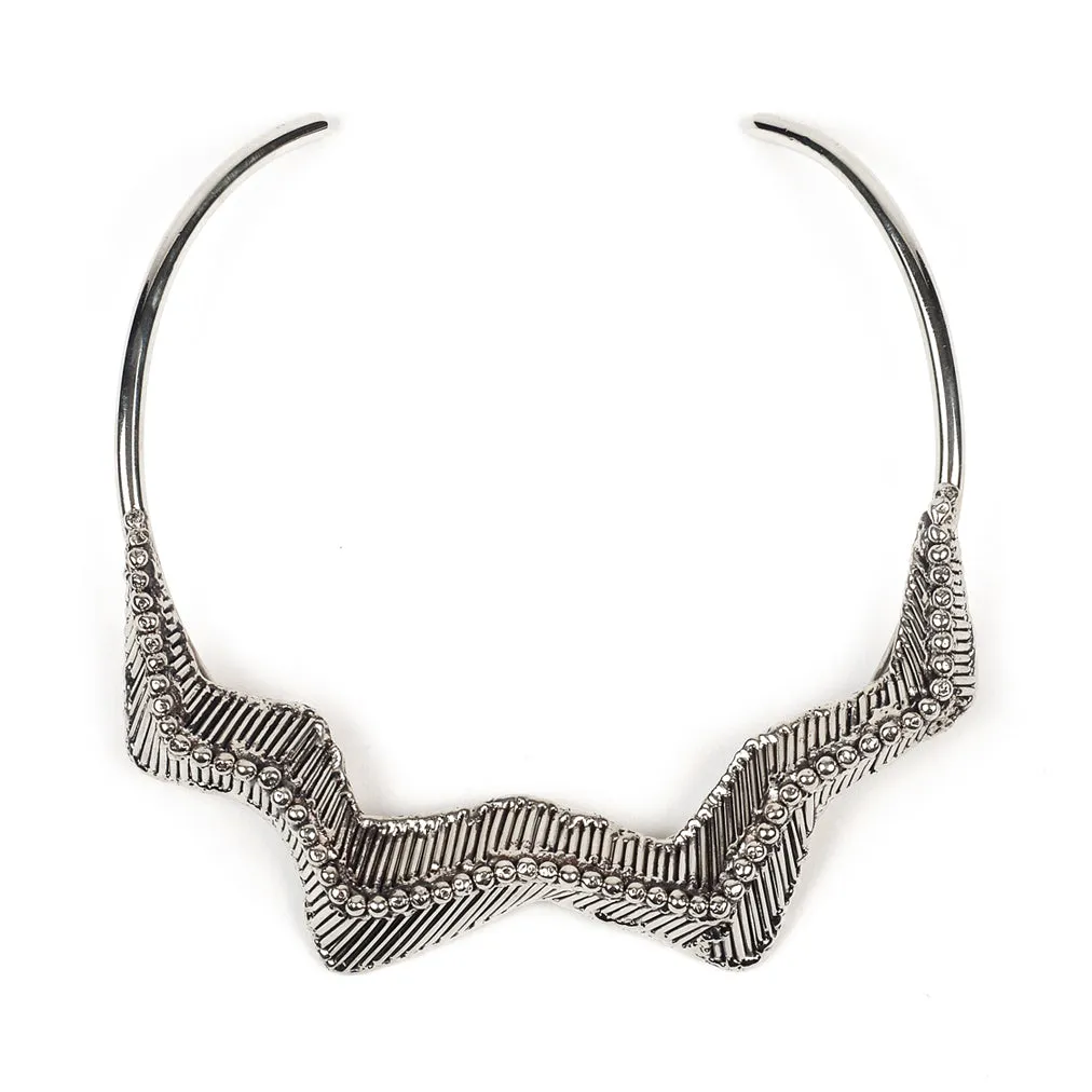 Spine Choker