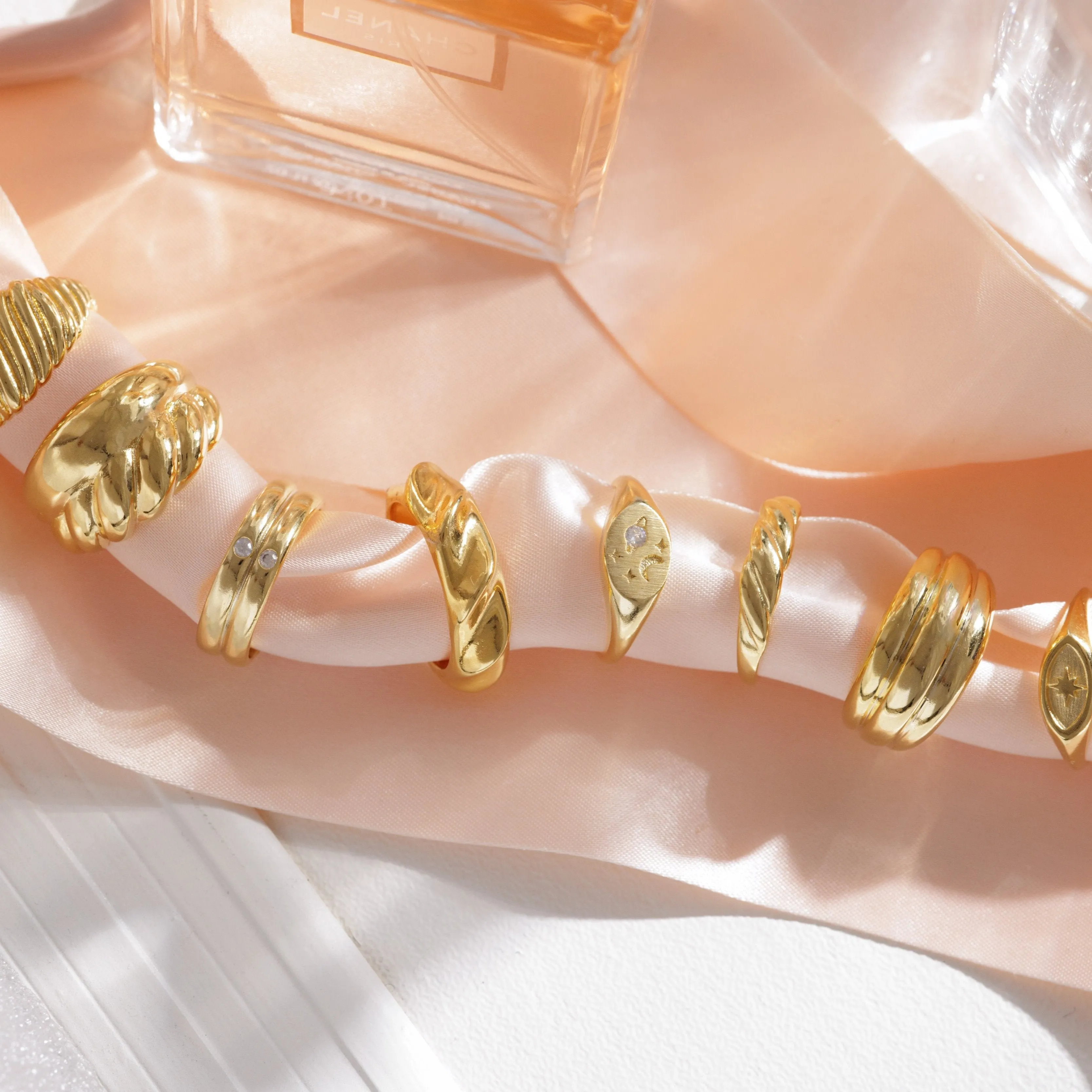 Thin Croissant Ring